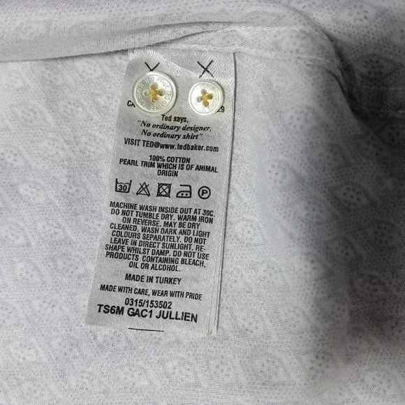 Ted Baker Short Sleeve  button down shirt. Size 4 - Picture 4 of 8
